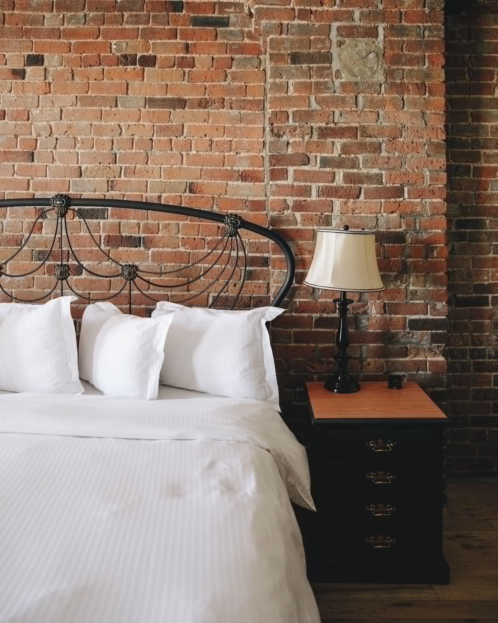 Inn Du Vieux Port By Gray Collection