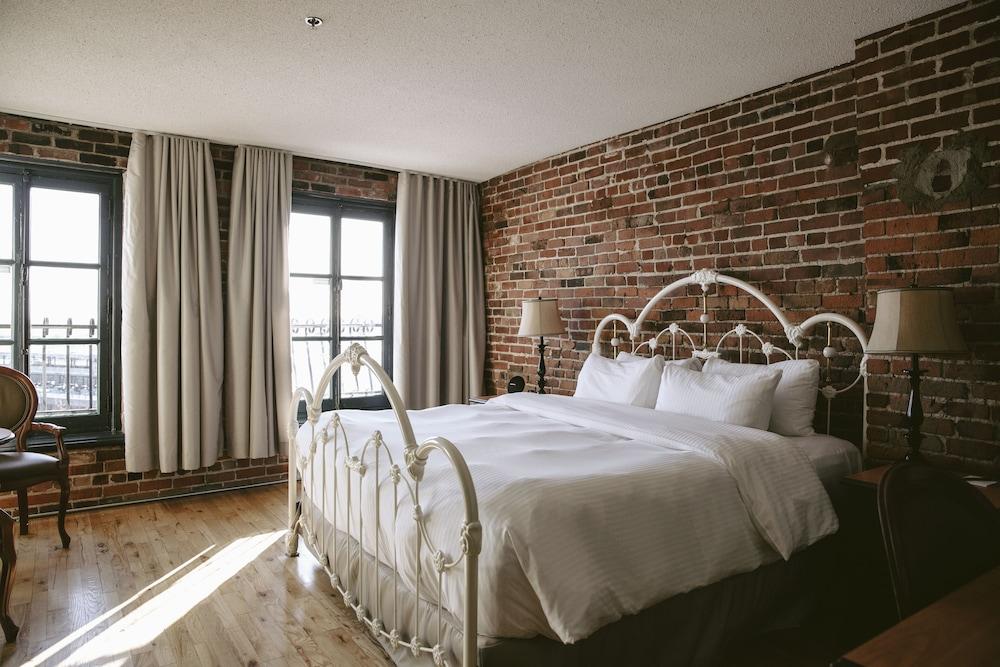 Mini-hôtel Du Vieux Port 4*