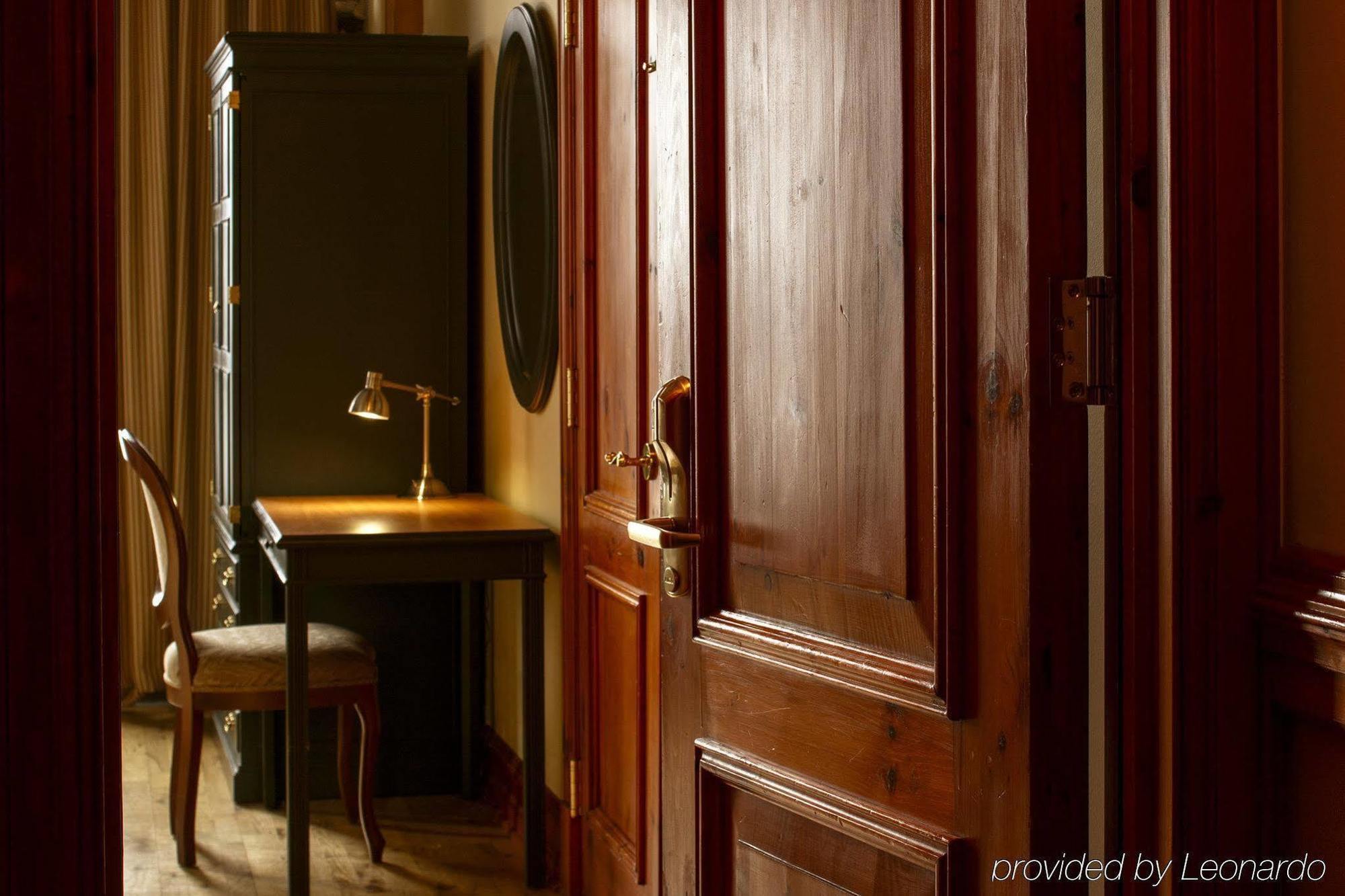 Du Vieux Port By Gray Collection Inn 4*