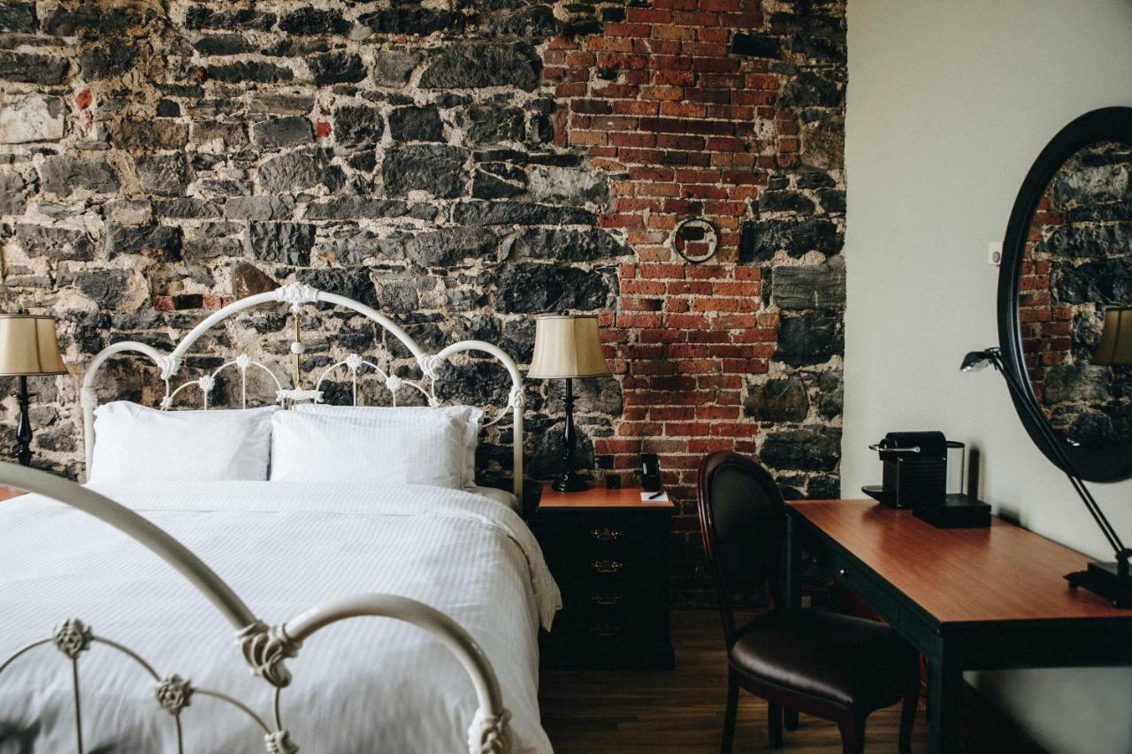 Inn Du Vieux Port By Gray Collection
